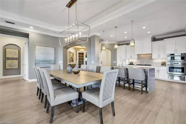 16387 Viansa WAY #19-302, Naples, FL 34110