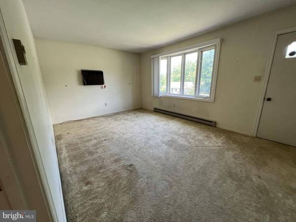 4903 CREEK DR, Harrisburg, PA 17112