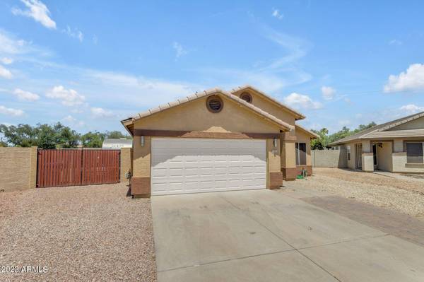 723 N JOSHUA TREE Lane, Gilbert, AZ 85234
