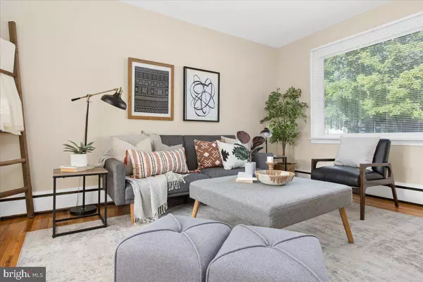 3821 ELKADER RD, Baltimore, MD 21218