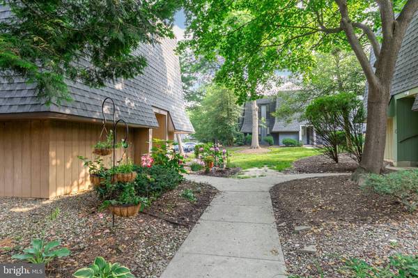 25 S CHURCH RD ##079, Maple Shade, NJ 08052