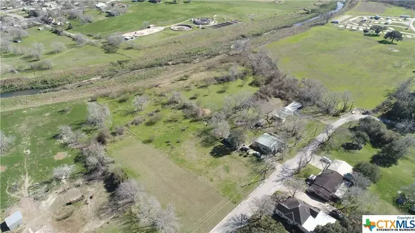 213 Mulberry ST, Hallettsville, TX 77964