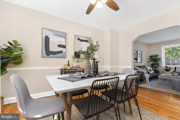 3821 ELKADER RD, Baltimore, MD 21218