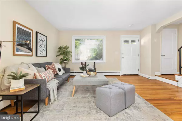 3821 ELKADER RD, Baltimore, MD 21218