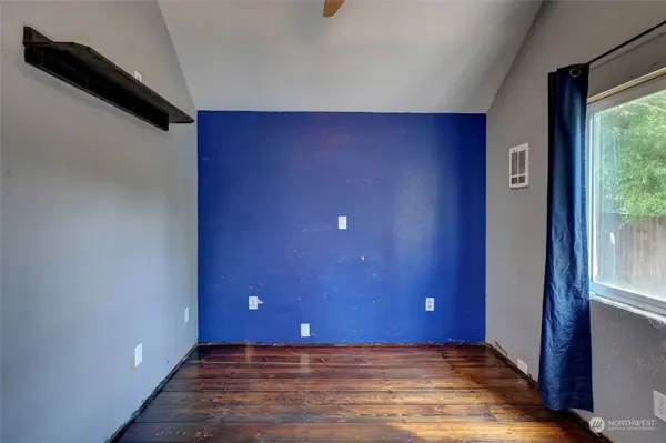 1422 SE Cedar RD, Port Orchard, WA 98367