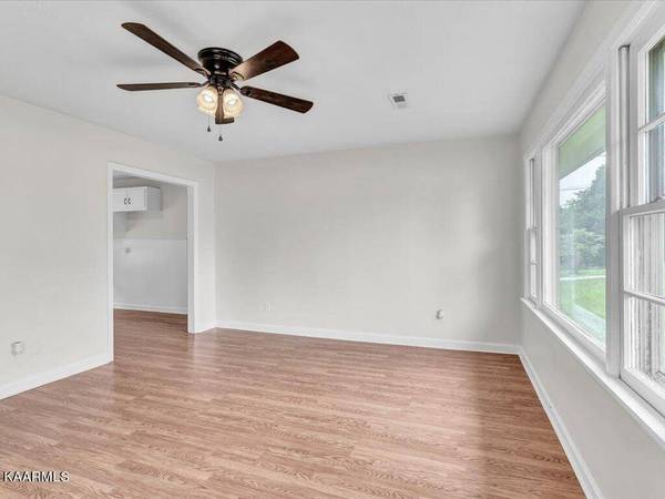 728 Overlook DR, Morristown, TN 37813