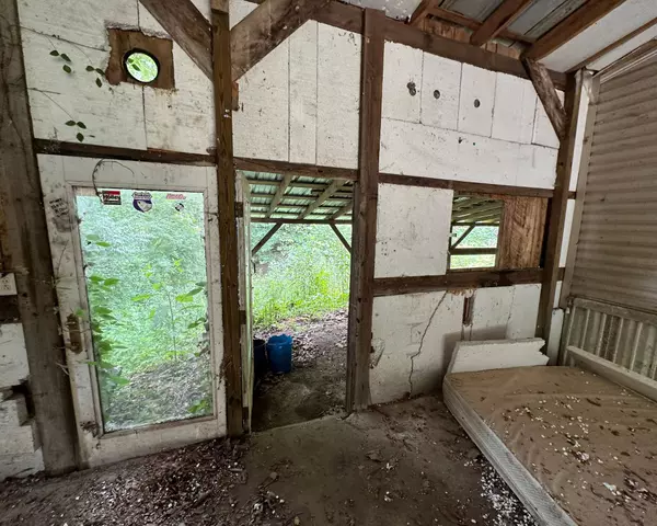 231 S Forest Rd, Chickamauga, GA 30707