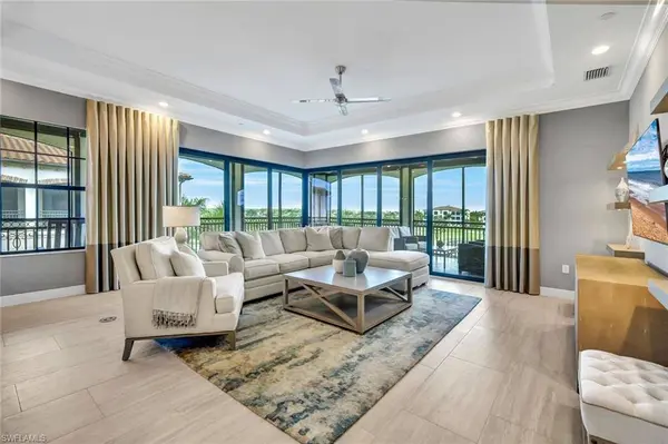 16387 Viansa WAY #19-302, Naples, FL 34110