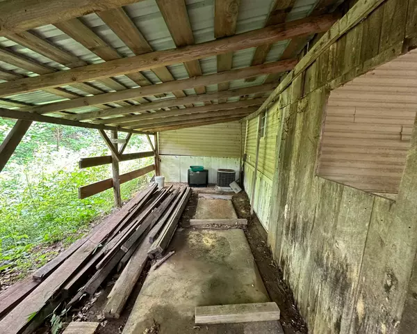 231 S Forest Rd, Chickamauga, GA 30707