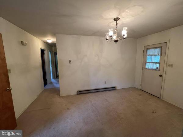 4903 CREEK DR, Harrisburg, PA 17112