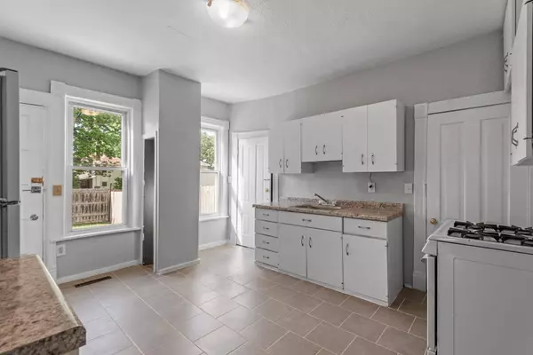 2415 Ilion AVE N, Minneapolis, MN 55411