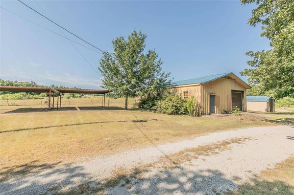 896 Decatur Cemetery Road, Decatur, TX 76234