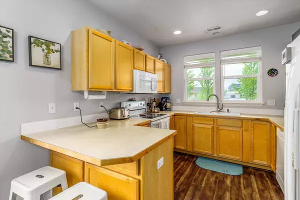 12506 W Meadow Ct, Airway Heights, WA 99001