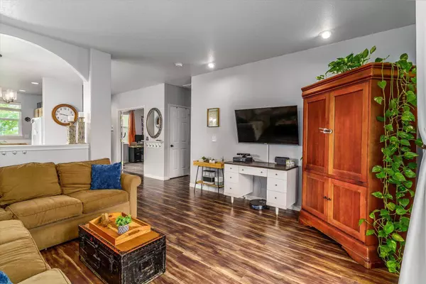 12506 W Meadow Ct, Airway Heights, WA 99001