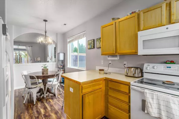 12506 W Meadow Ct, Airway Heights, WA 99001