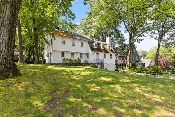 28 Pilgrim Rd, Melrose, MA 02176