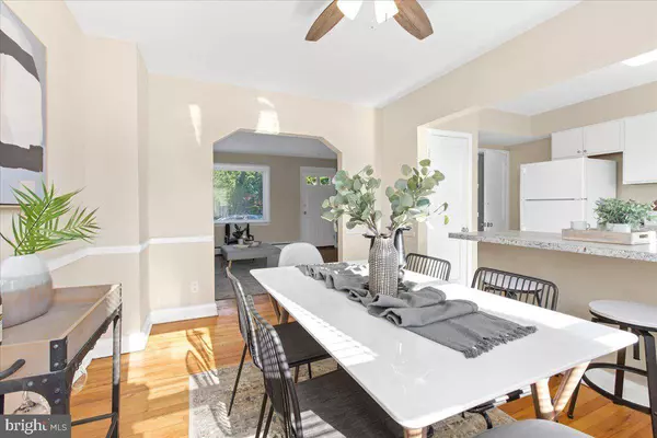 3821 ELKADER RD, Baltimore, MD 21218