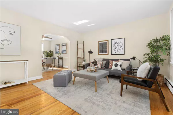 3821 ELKADER RD, Baltimore, MD 21218