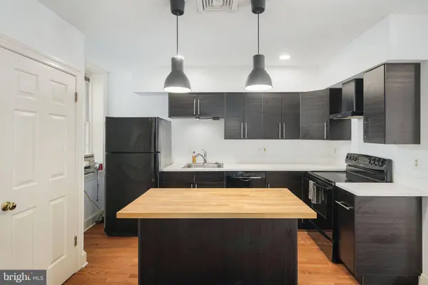 1529 GREEN ST #E, Philadelphia, PA 19130