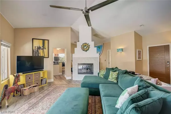 6125 Browning Way, Las Vegas, NV 89130