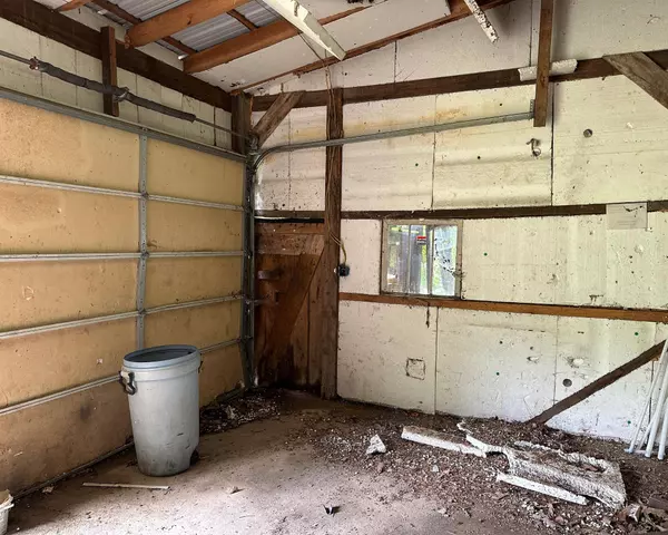 231 S Forest Rd, Chickamauga, GA 30707