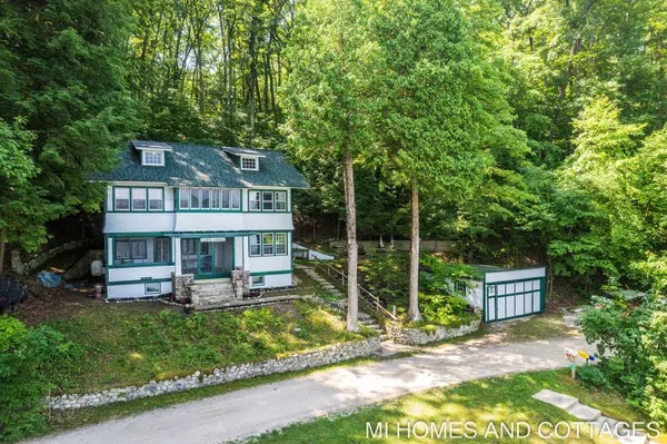 5014 S Lake Shore Boulevard, Newaygo, MI 49337