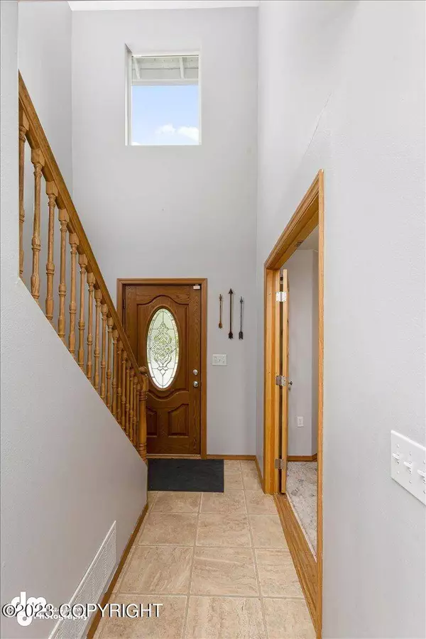 5012 W Northern Rose LN, Wasilla, AK 99623