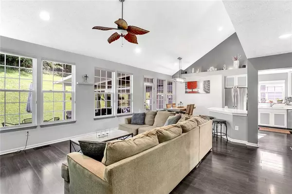 114 Bradford Square Dr, Trafford, PA 15085