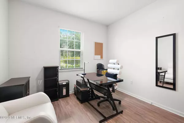 7620 SUNNYDALE LN, Jacksonville, FL 32256