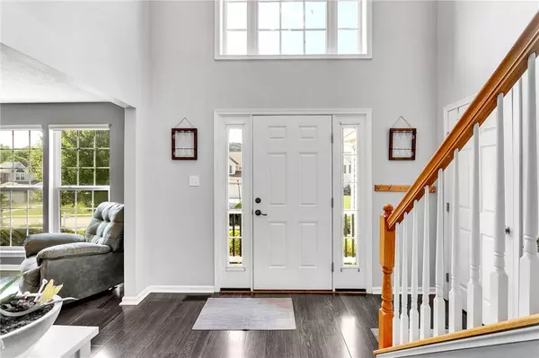 114 Bradford Square Dr, Trafford, PA 15085