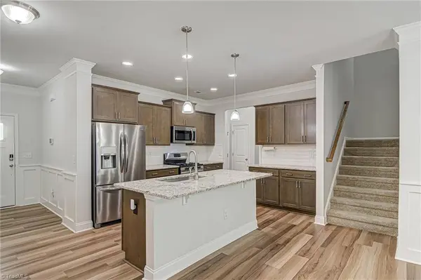 708 Riley LN, Greensboro, NC 27455