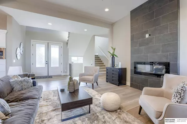 10816 S 176 Street, Omaha, NE 68136