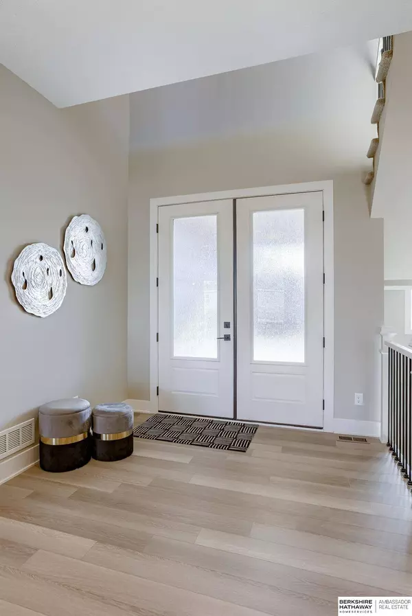 10816 S 176 Street, Omaha, NE 68136