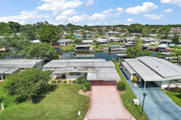 31616 TERRACE DR, Tavares, FL 32778