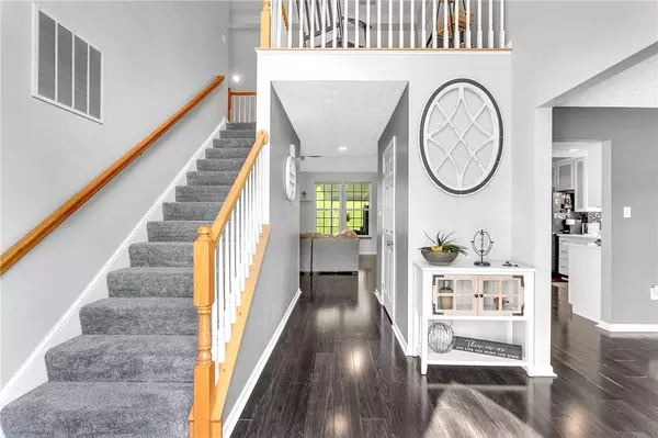 114 Bradford Square Dr, Trafford, PA 15085