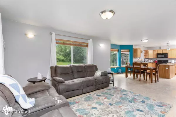 5012 W Northern Rose LN, Wasilla, AK 99623