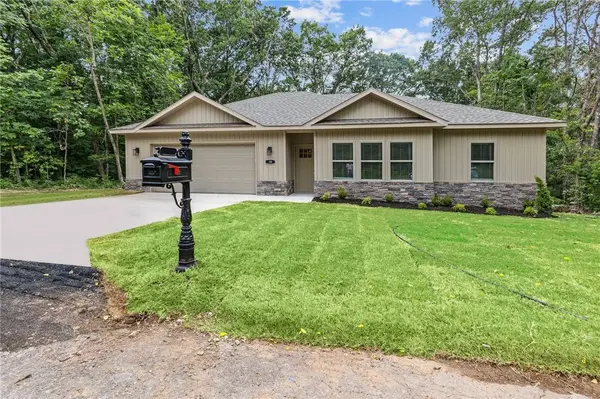 19 Coylton Drive, Bella Vista, AR 72715