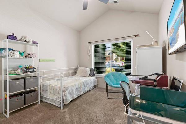 2867 Strasburg St, Medford, OR 97504