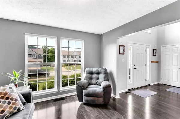 114 Bradford Square Dr, Trafford, PA 15085