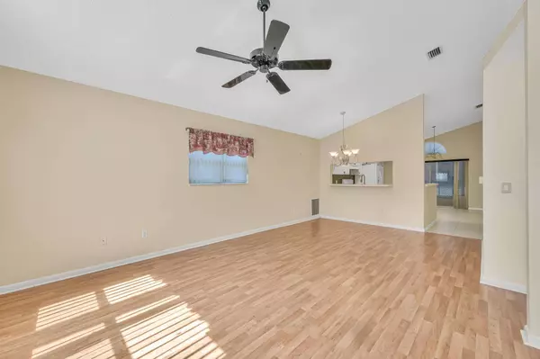 1149 NW Lombardy DR, Port Saint Lucie, FL 34986