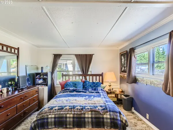 11784 SW ROYAL VILLA DR, Portland, OR 97224