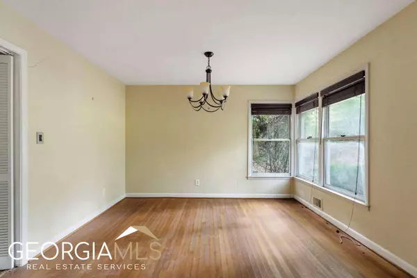 4955 Powers Ferry RD, Sandy Springs, GA 30327