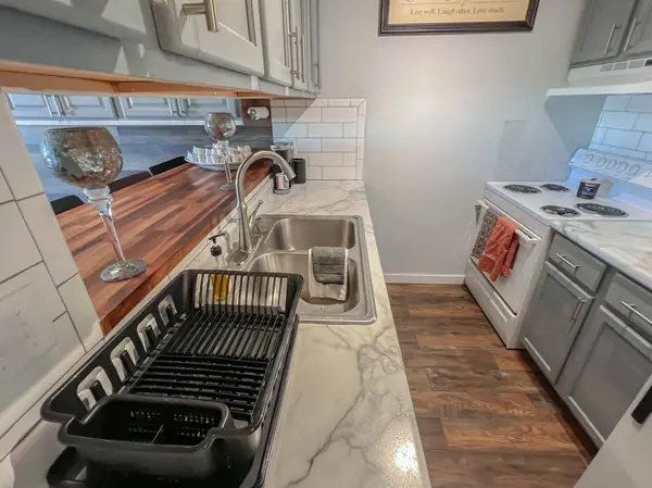 12976 Nicollet AVE #102, Burnsville, MN 55337