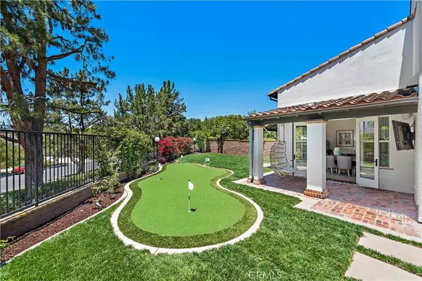 2 Anna LN, Ladera Ranch, CA 92694