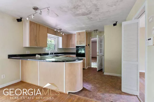 4955 Powers Ferry RD, Sandy Springs, GA 30327