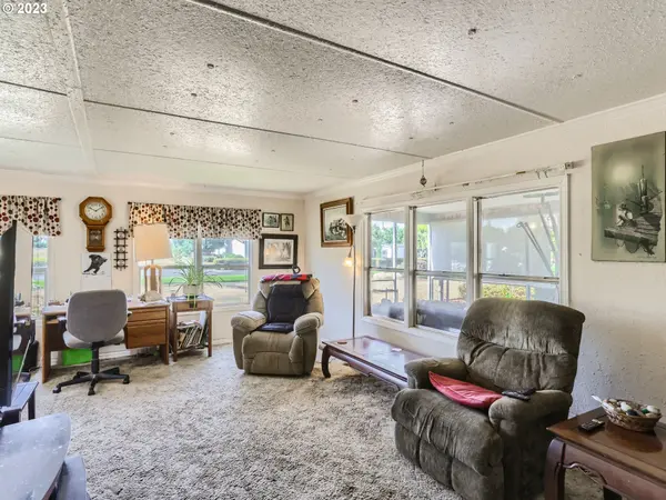 11784 SW ROYAL VILLA DR, Portland, OR 97224