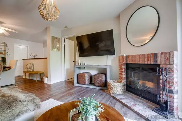 3513 Caminito Sierra #201, Carlsbad, CA 92009