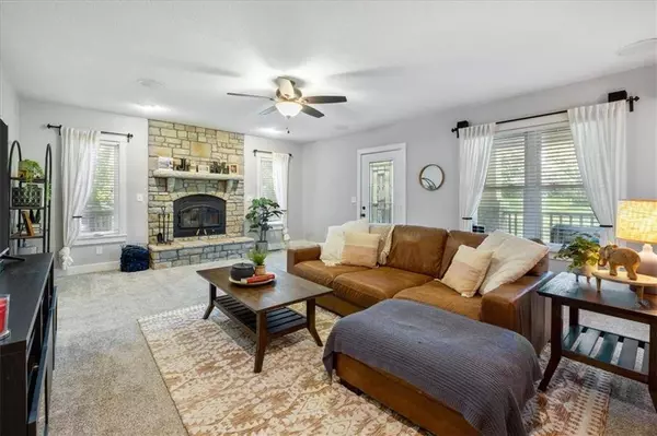 1706 Wornall RD, Excelsior Springs, MO 64024