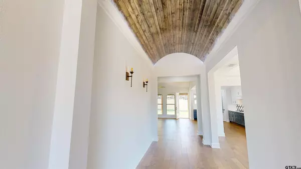 9165 Cave Branch Cv, Tyler, TX 75703