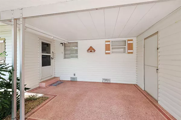 31616 TERRACE DR, Tavares, FL 32778